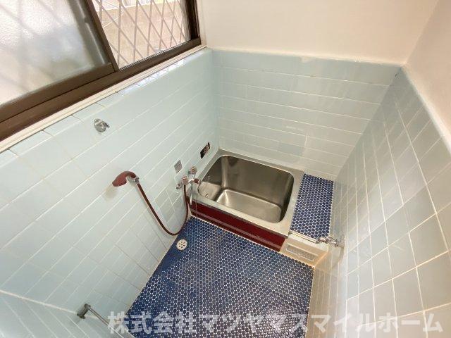 加納8丁目貸家（-） バス／シャワー