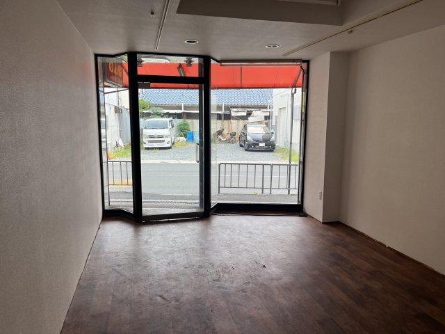 東大阪市加納店舗 室内