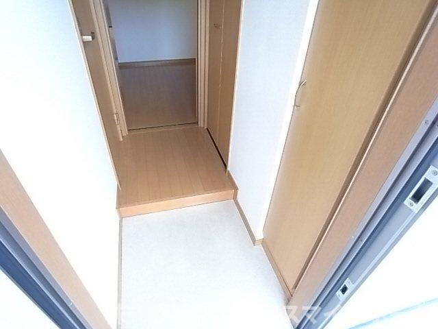 カンフォーラ（103） 玄関