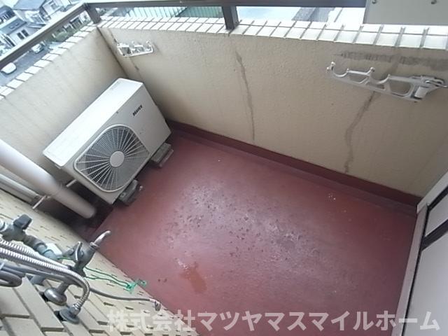 メゾンリヴィエール上野（5A） バルコニー
