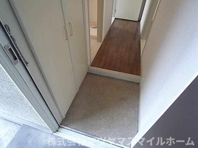 シャトレヴェールＡ棟（202） 玄関