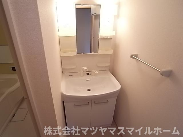 グランドゥール畷（103） 洗面