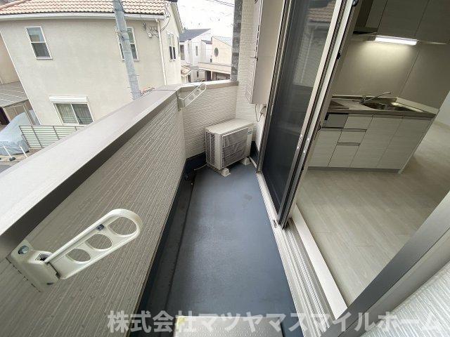 クリエオーレ中野本町（203） バルコニー
