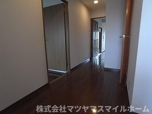 グレース深野（303） 玄関