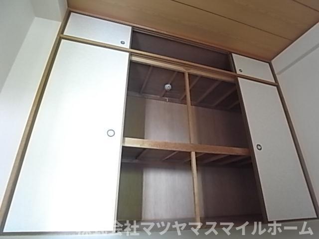 エステートサカイ（102） 収納