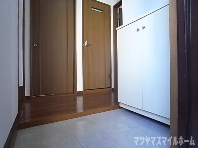 アヴィタンテ加納Ｂ棟（102） 玄関