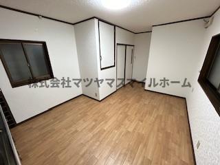 野崎1丁目戸建 リビング