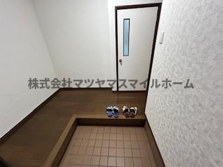 野崎1丁目戸建 玄関