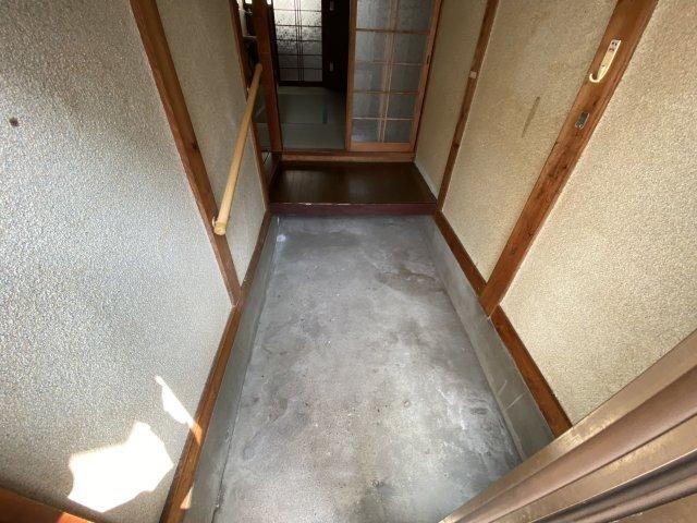 村井貸家（東端） 玄関