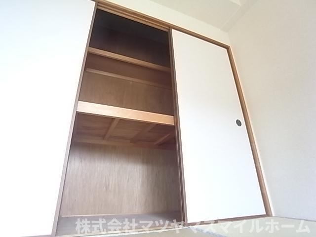 フローリッシュ北田（705） 収納