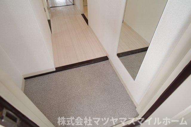 シロハイヌ今米（403） 玄関