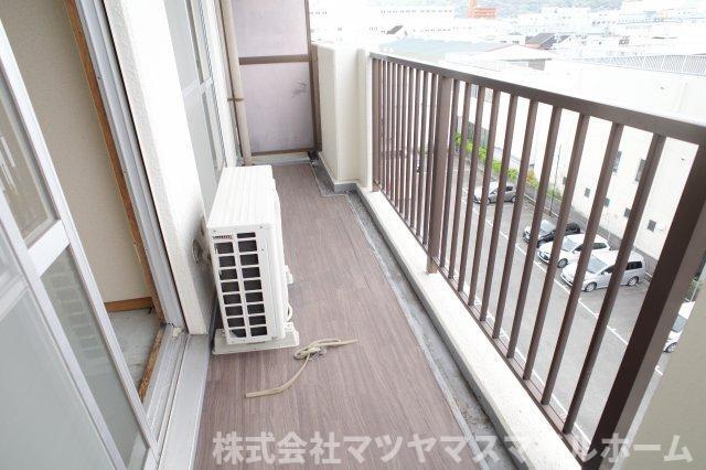 シロハイヌ今米（403） バルコニー