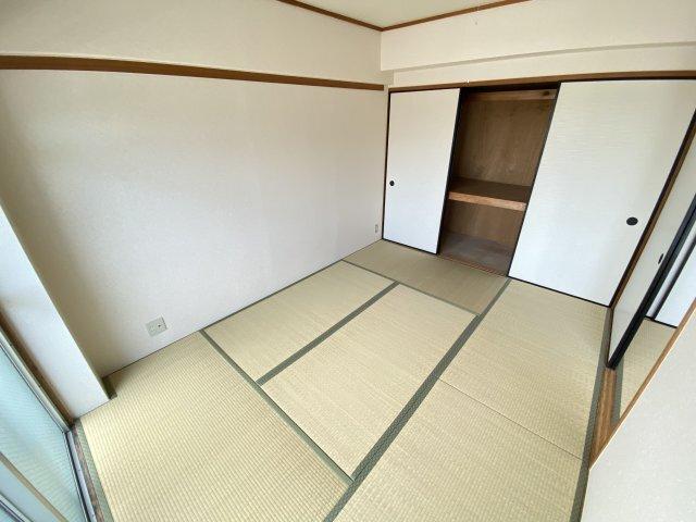 プライムハイツ（402） 収納