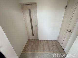 ヴェルメゾン南郷（107） 玄関