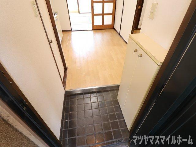 シャトーMOⅡ（302） 玄関