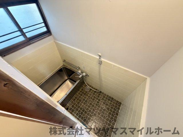 赤井3丁目貸家（無し） バス／シャワー