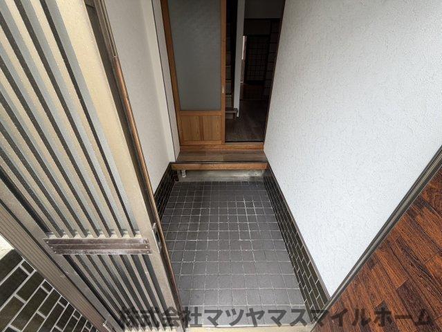 赤井3丁目貸家（無し） 玄関