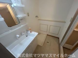 ロイヤル鶴見（602） 洗面