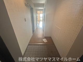 ロイヤル鶴見（602） 玄関