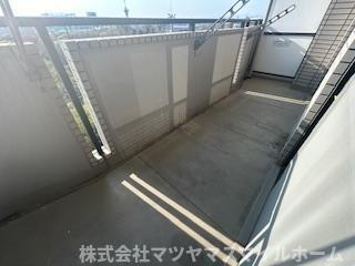 ロイヤル鶴見（602） バルコニー