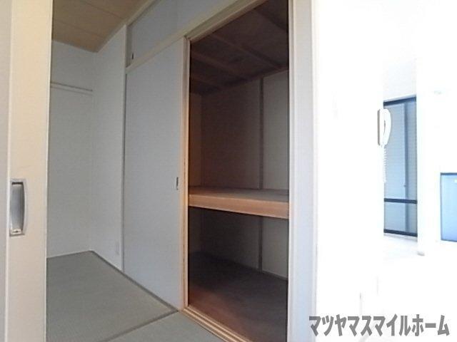 サンビレッジ灰塚D棟（201） 収納