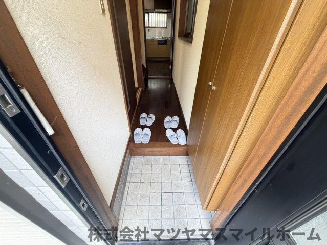 日下1丁目貸家 玄関