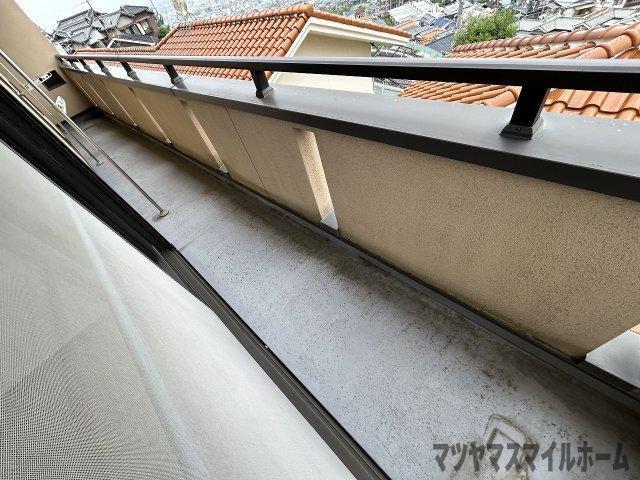 東石切町4丁目戸建賃貸（1） バルコニー