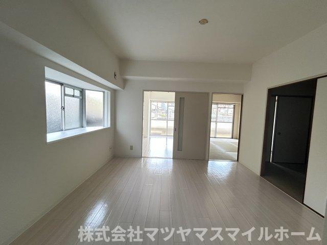東大阪市南荘町マンション リビング