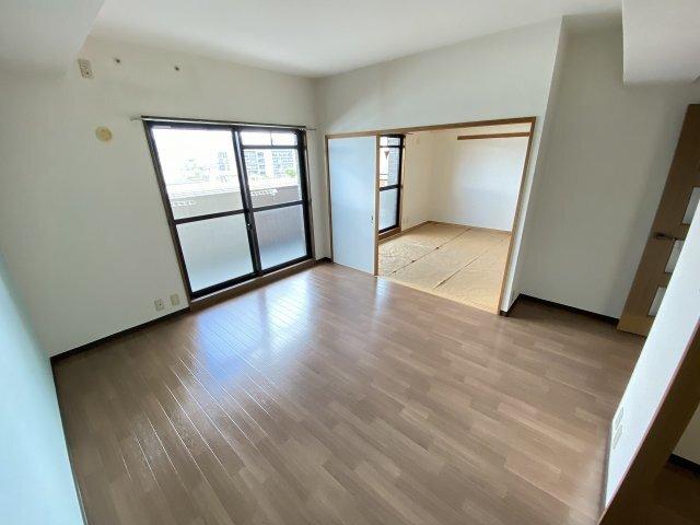 フルール鶴見緑地（502） リビング