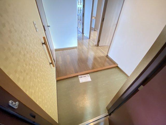 フルール鶴見緑地（502） 玄関