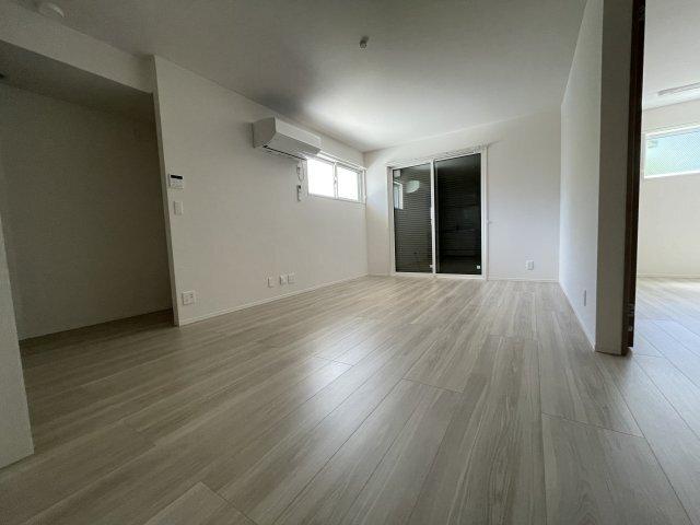 ウィズパーク　ノーサイド（305） リビング