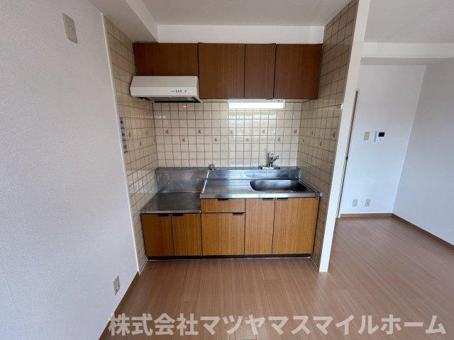 ファミーユ2（303） キッチン