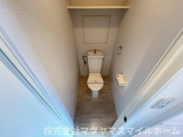 ファミーユ2（303） トイレ