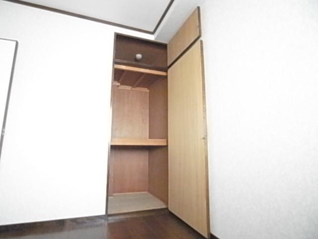 ライフレジェンド扇町（301） 収納