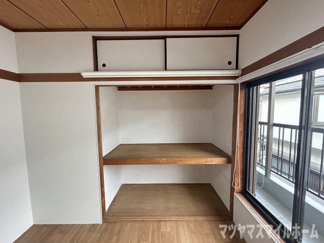 寺川5丁目貸家（1） 収納