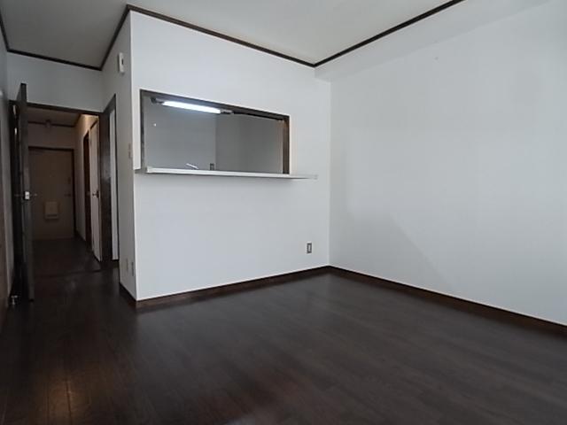 ライフレジェンド扇町（301） リビング