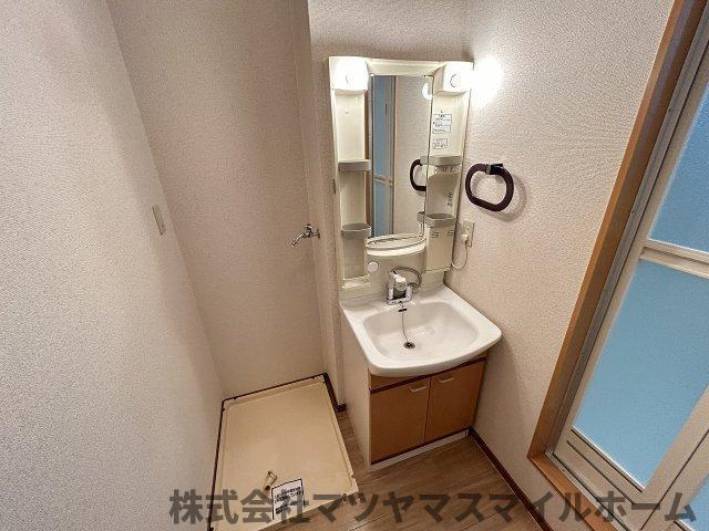 ヴァロンドール角田C（101） 洗面
