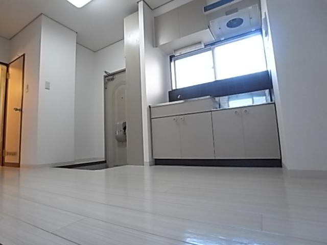 ロゼッリーナ灰塚（102） キッチン