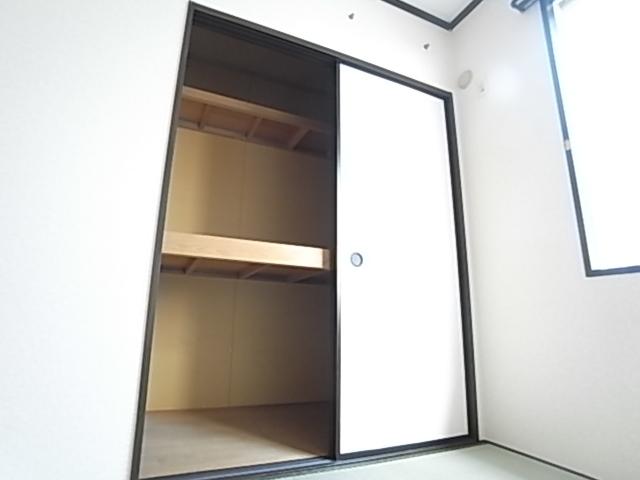 ロゼッリーナ灰塚（102） 収納