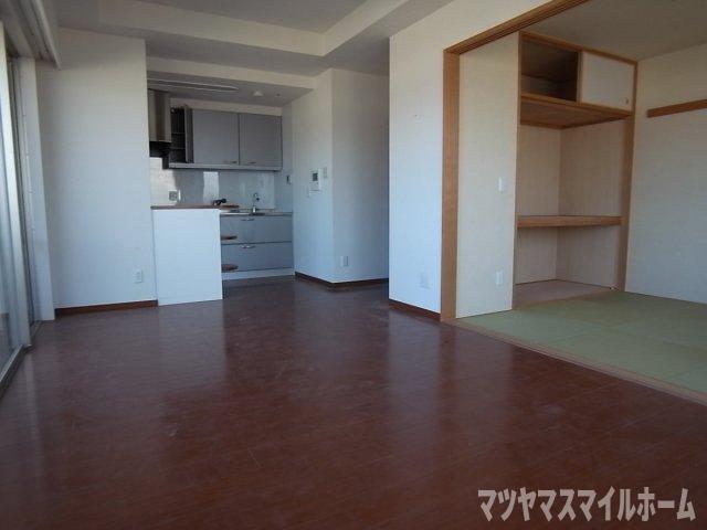 ローレルスクエア住道サンタワー リビング