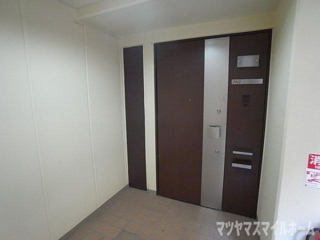ローレルスクエア住道サンタワー 玄関