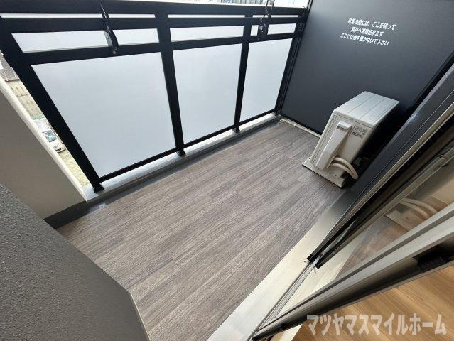 プレリス鶴見緑地グランガーデリア（704） バルコニー