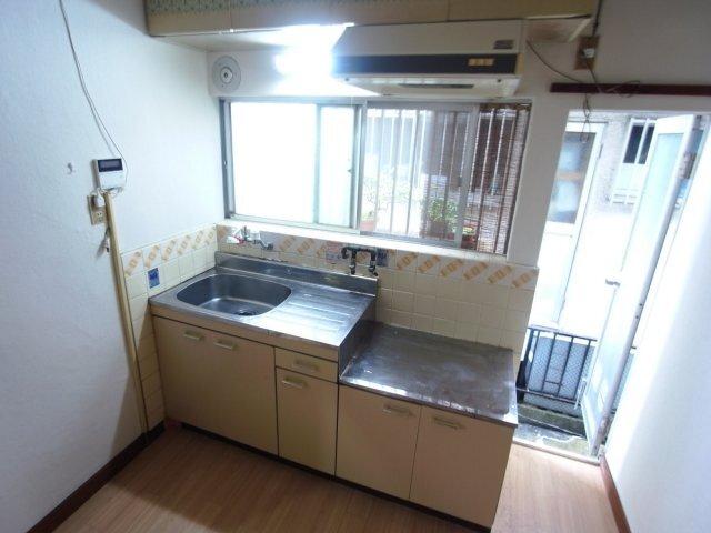 大東市三箇一戸建 キッチン
