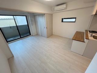 ソルテラスOSAKA  EAST  GATE（301） リビング