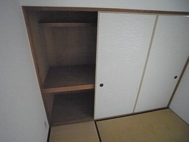 鴻池クレスト（302） 収納