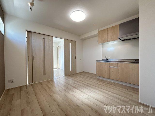 フジパレス住道Ⅱ番館（103） リビング