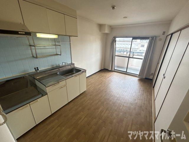 大東市曙町マンション リビング