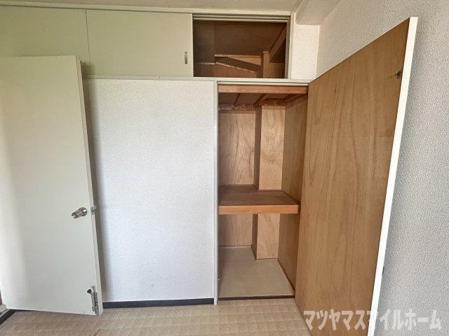 大東市曙町マンション 収納