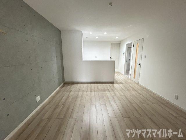 G BASE 忍ケ丘（301） リビング