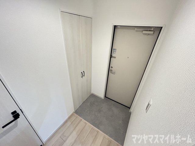G BASE 忍ケ丘（301） 玄関